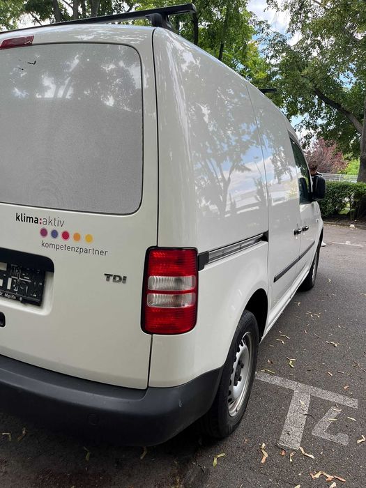Vând Volkswagen Caddy