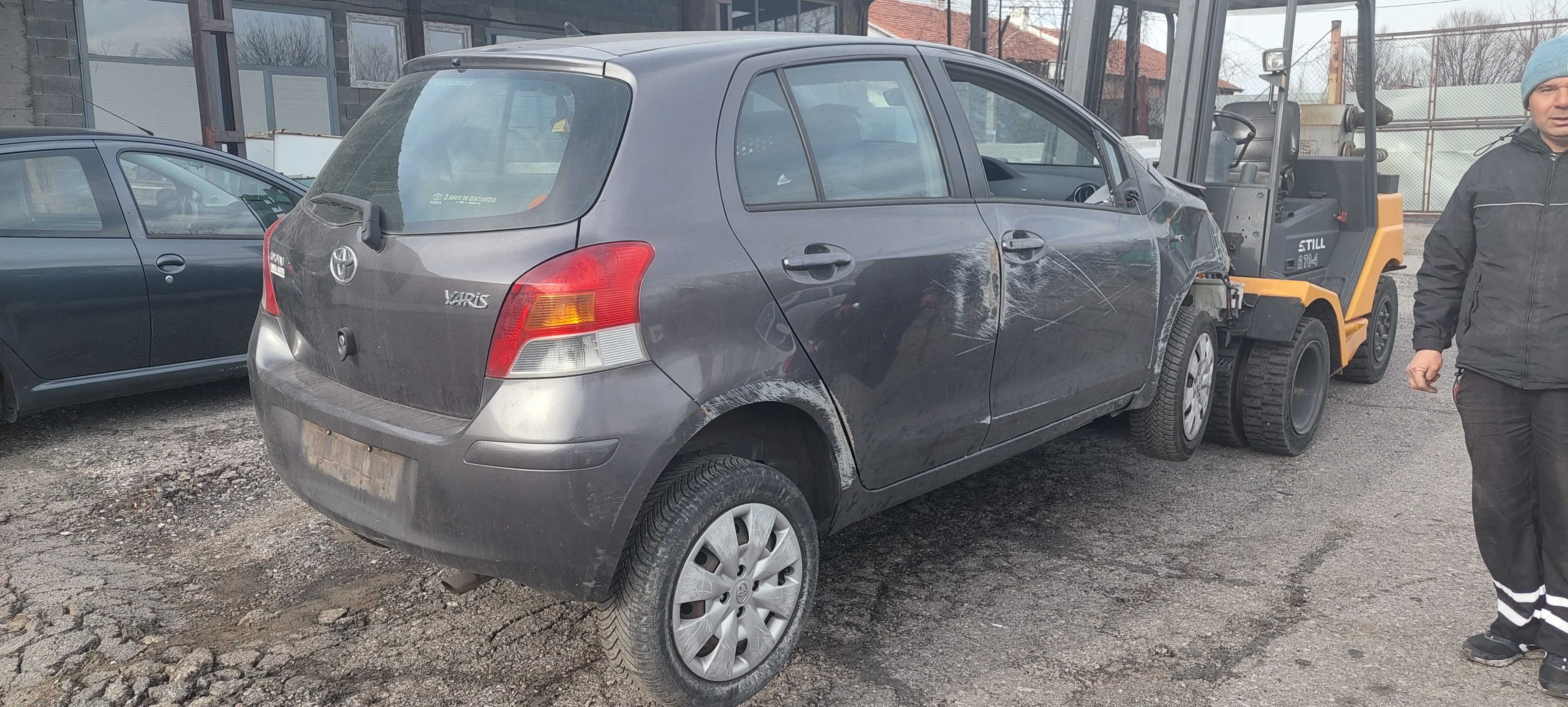 Toyota Yaris 1,3 vvti , Тойота Ярис 2009 на Чсти! 
Юли 2009, Хечбек