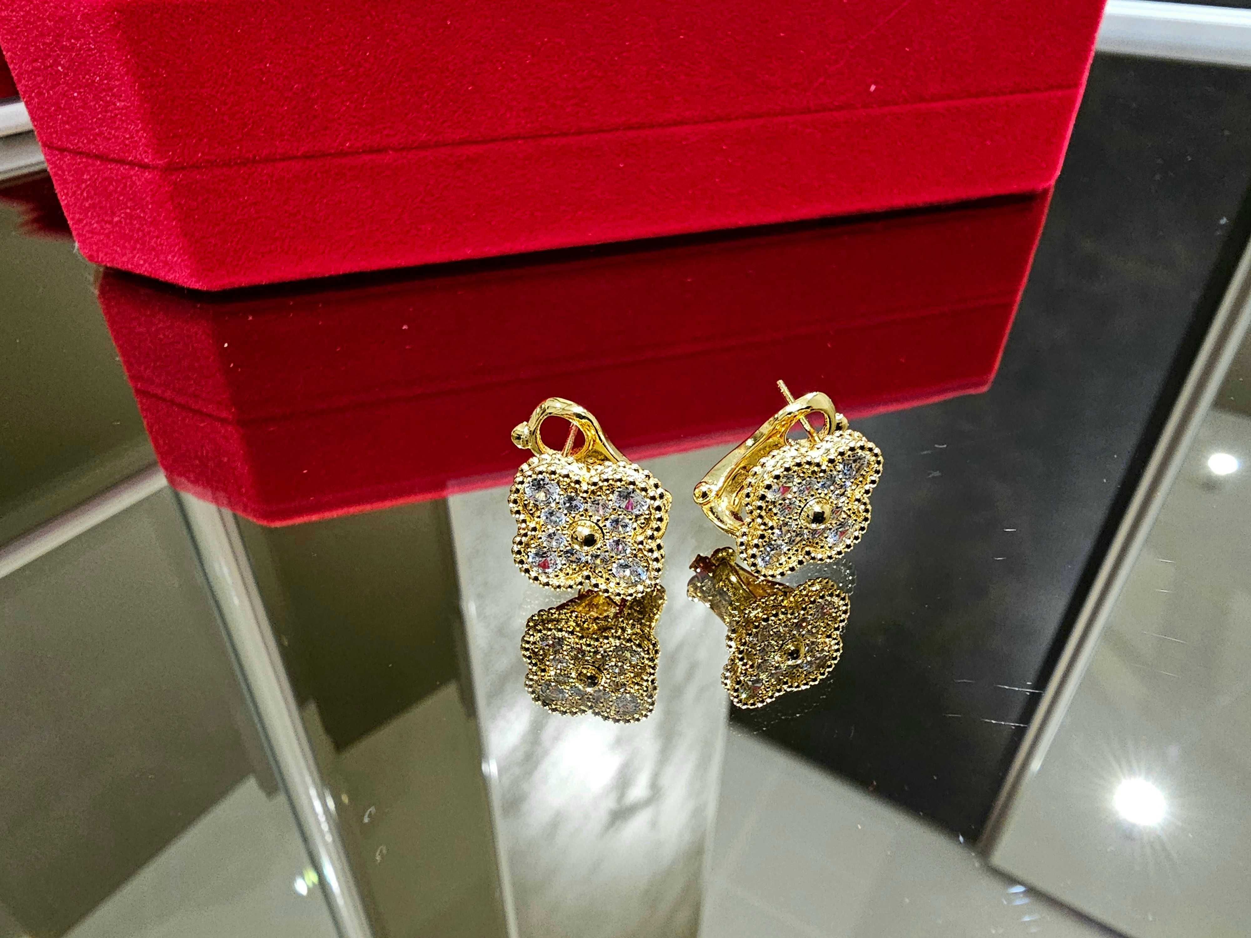 Van Cleef & Arpels VCA Gold Diamond Vintage Alhambra Дамски Обеци