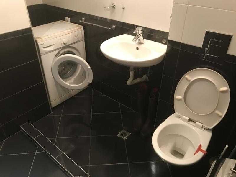 Дава се под наем Тристаен апартамент в Бургас, Център - 97 кв.м за 300 € - Снимка #8