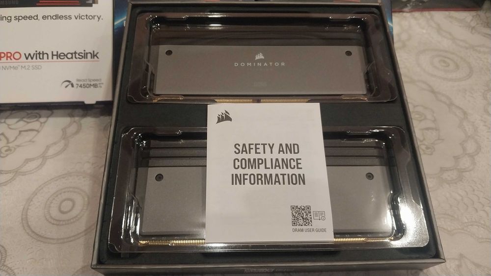 64GB 2 X 32 Оперативная память Corsair Dominator Titanium 6000MHz CL30