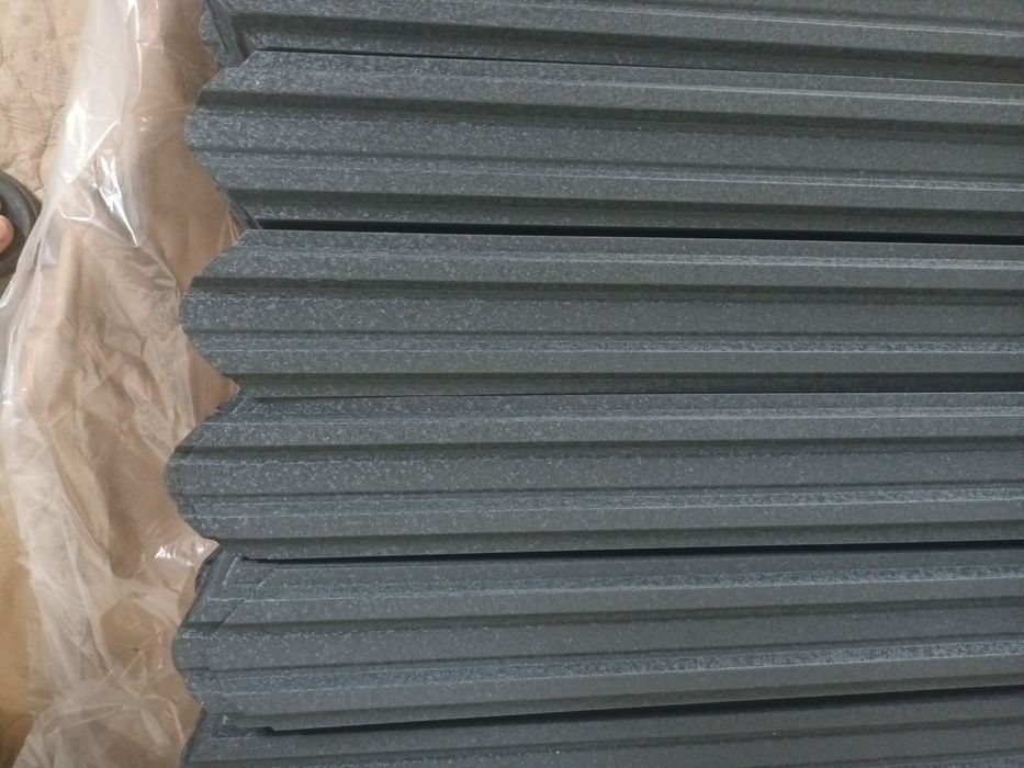 Vând șipcă metalică