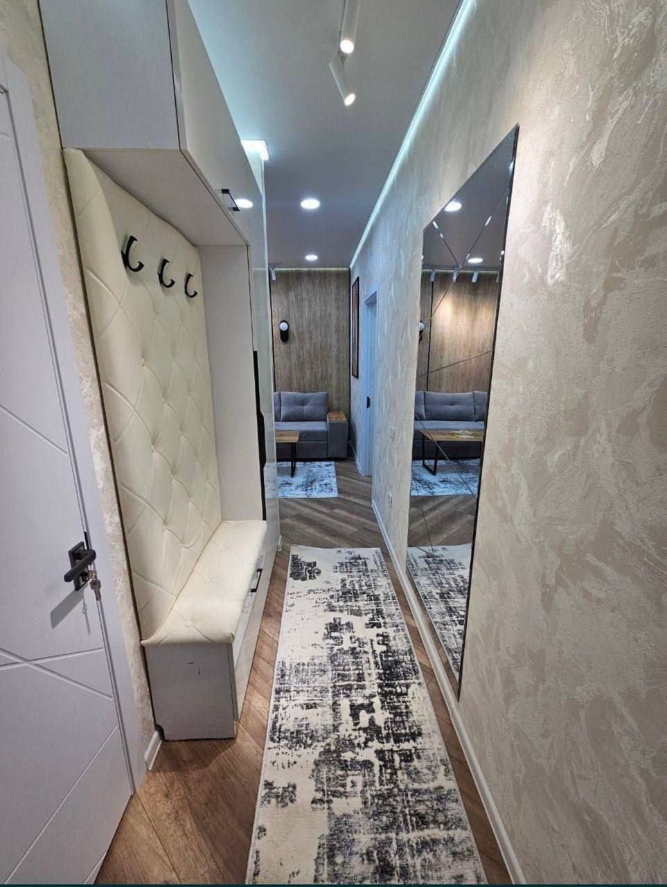 Сдается 2в3 ком квартира на метро Хамза, ор-р: спорттовары, 1м²