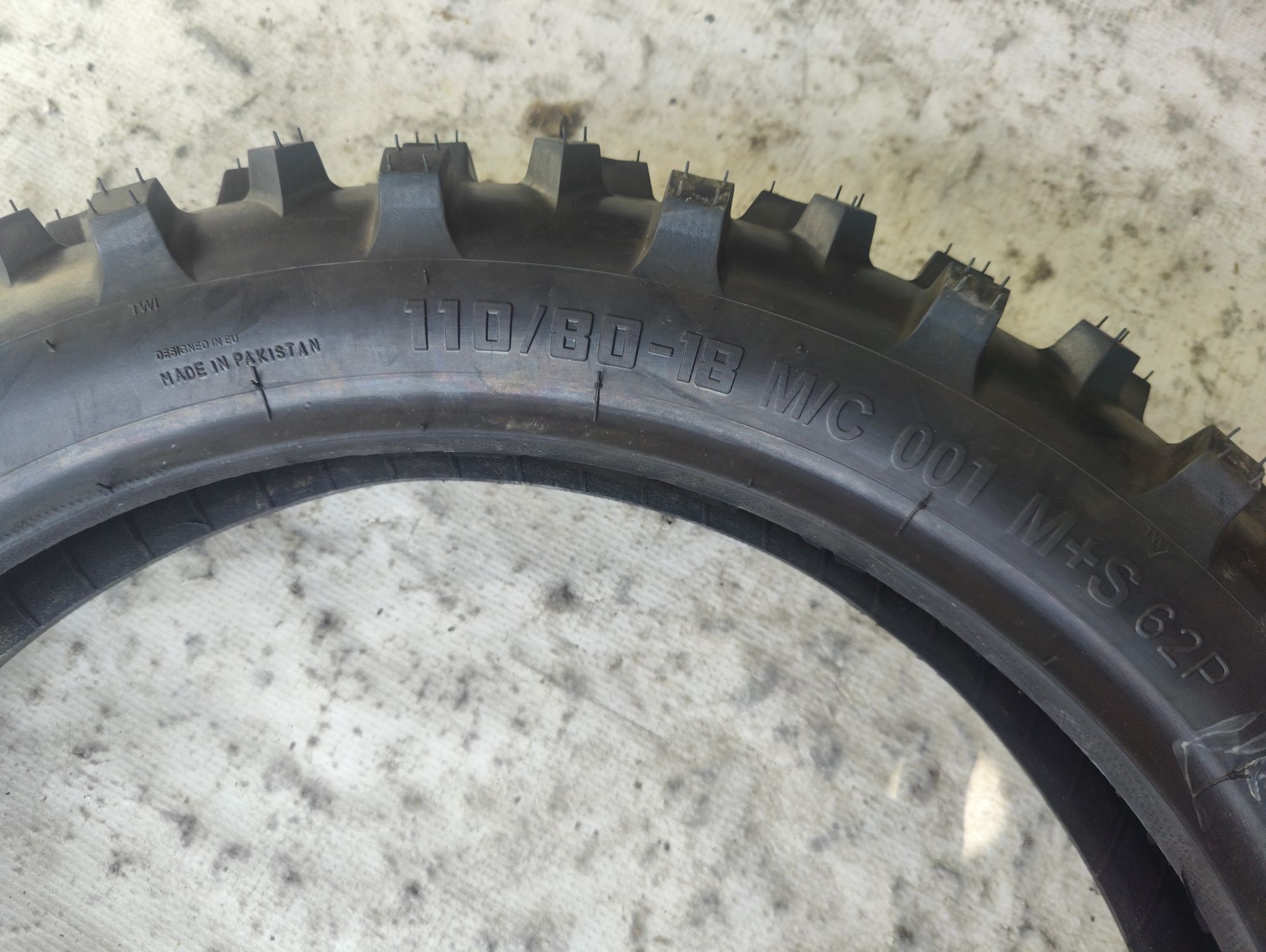 Xplorer 01 110/80 - 18 Rebel tyres