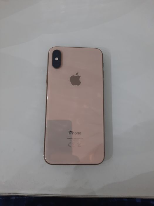 Iphone XS                                                            .