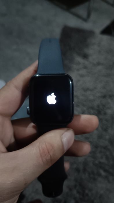 Vând Apple Watch SE