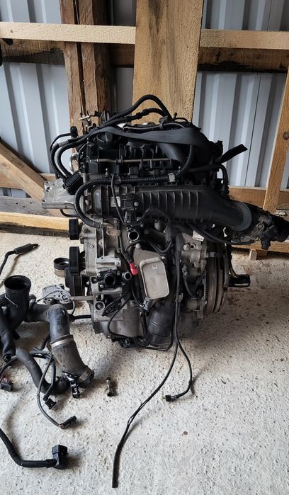 Vând/ dezmembrez motor Mini cooper