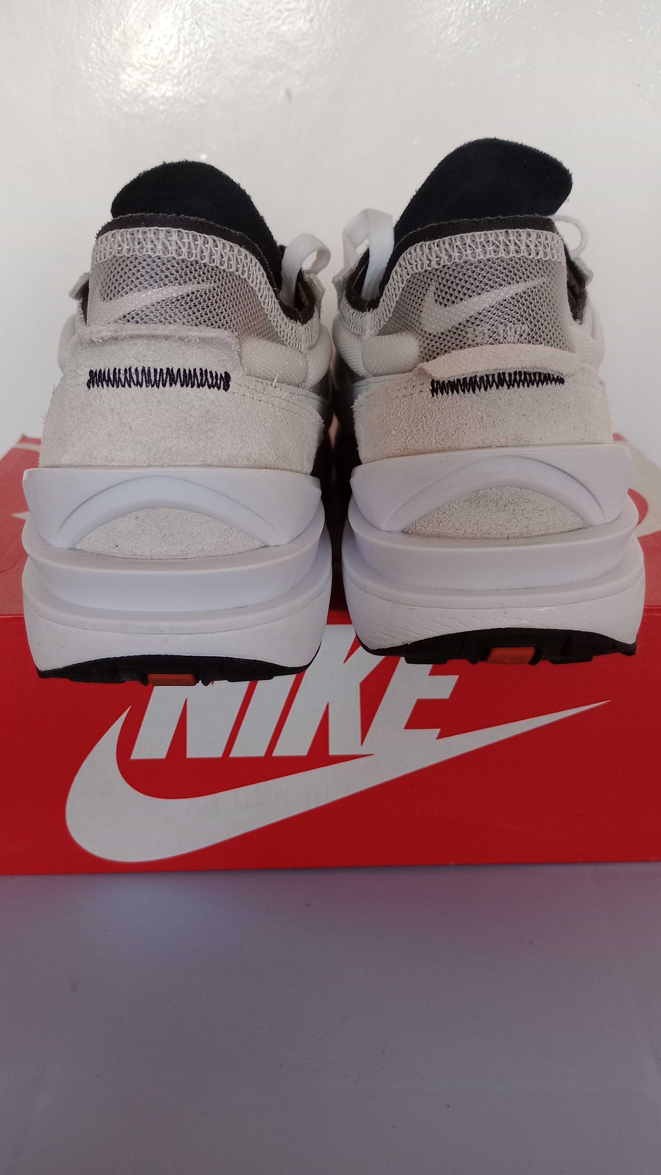 Маратонки Nike Waffle One в бяло два цвята 43 номер