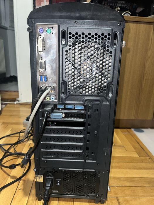 Pc intel i7 4790, 16gb ram, Amd rx580 8gb, ssd 120gb, hdd 500gb
