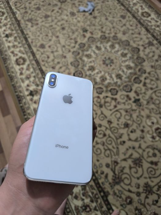 iPhone X.  256гб