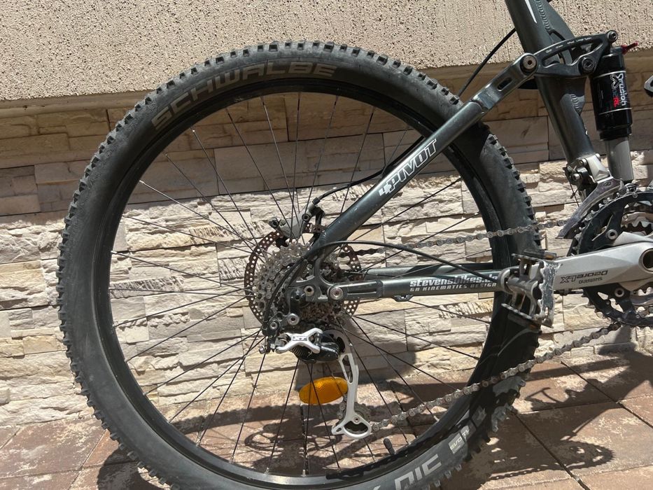 Bicicletă MTB Stevens cu suspensie față-spate – RockShox