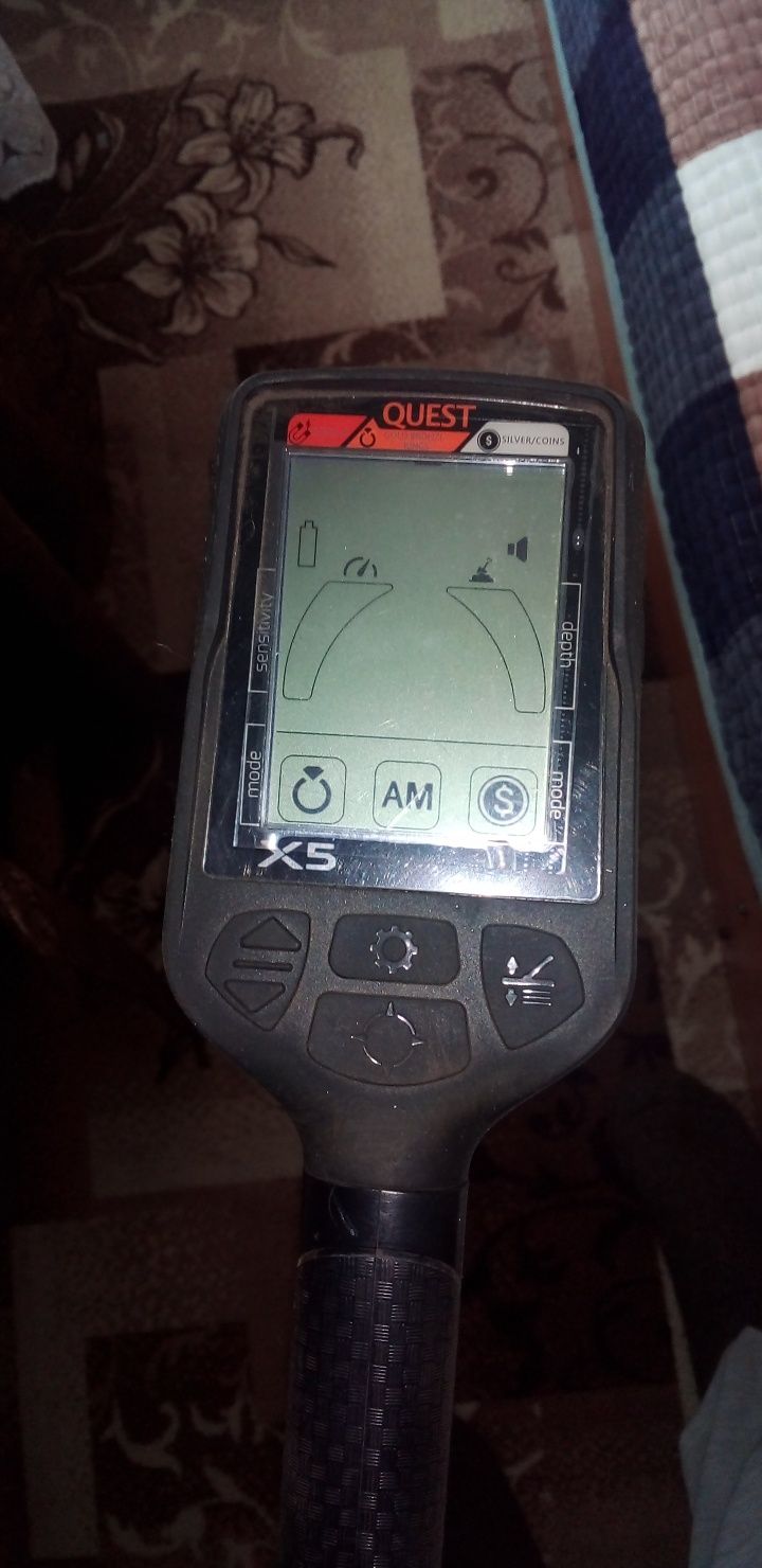 Металлоискатель Quest X5