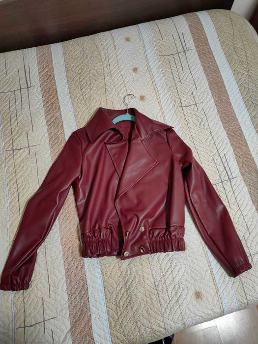 Дамско кожено яке