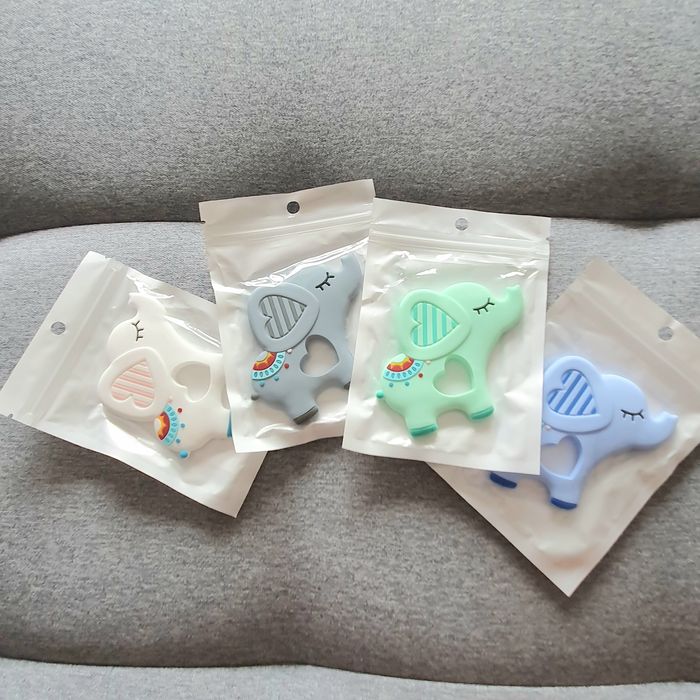 Jucarie pentru dentitie, din silicon alimentar pentru bebelus- 4 buc.