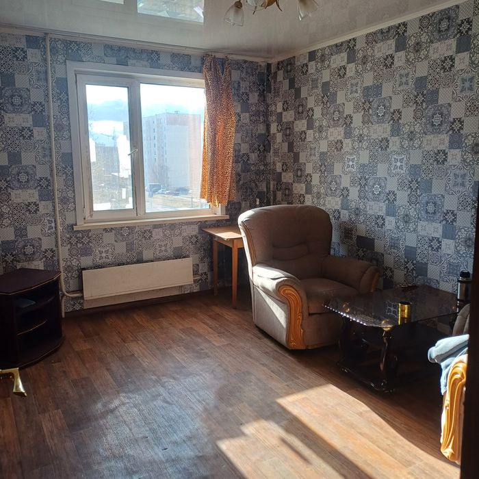 Васильковка 18. 4эт.35кв.м. 7300млн.