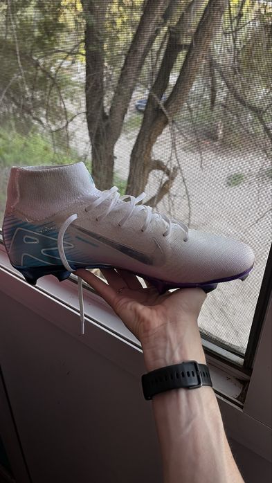 Продам бутсы nike.Цена 10000 тыс
