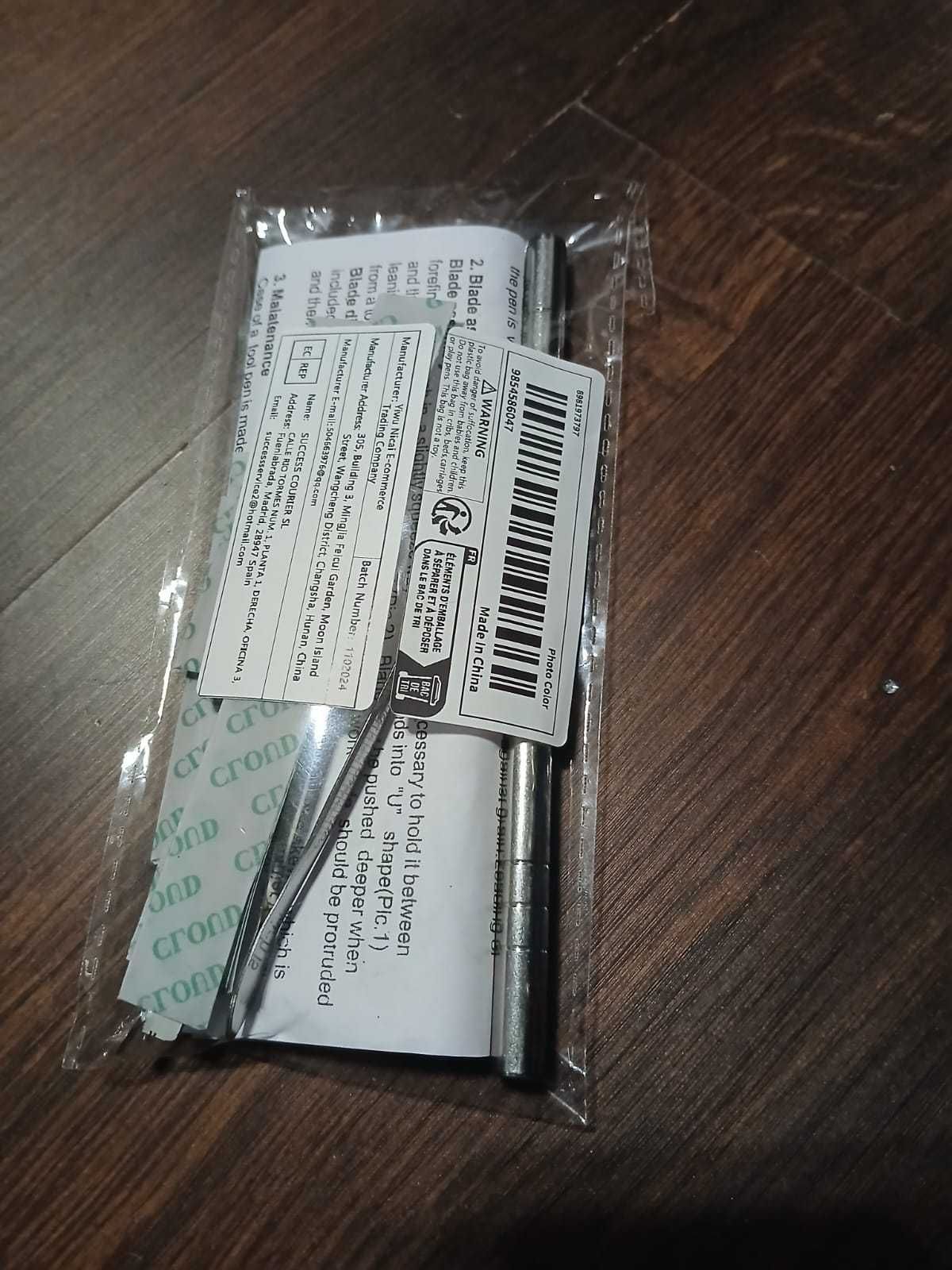 Creion cu lame pentru modele frizuri