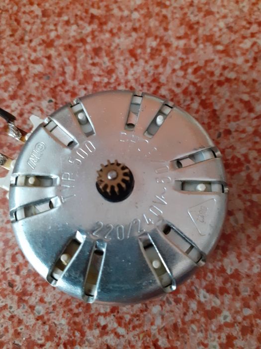 Motoras 220-240V,50/60 hz