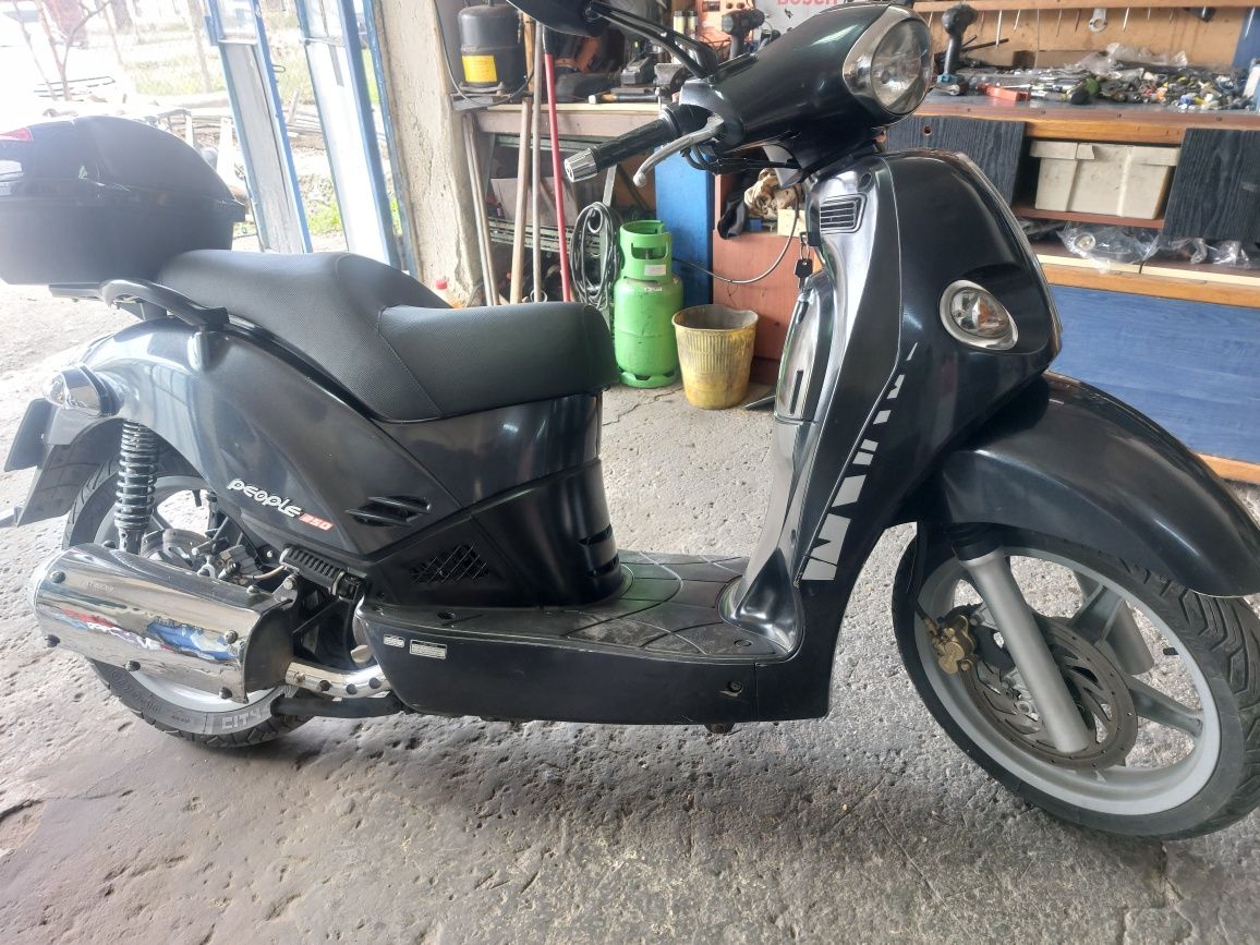 Скутер  Kymco People 250сс