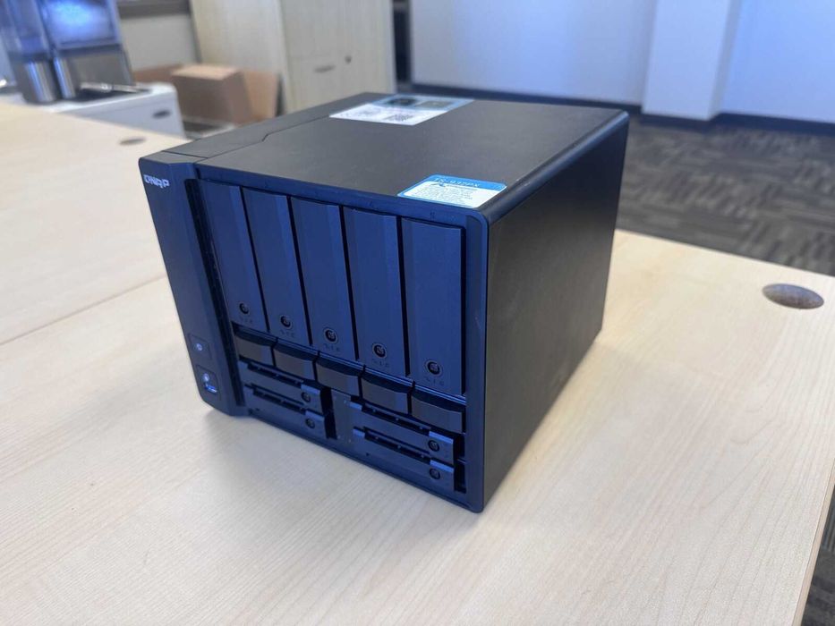 Qnap TS-932PX 9bay (5x3.5 + 4x2.5) 0Tb 8Gb ram