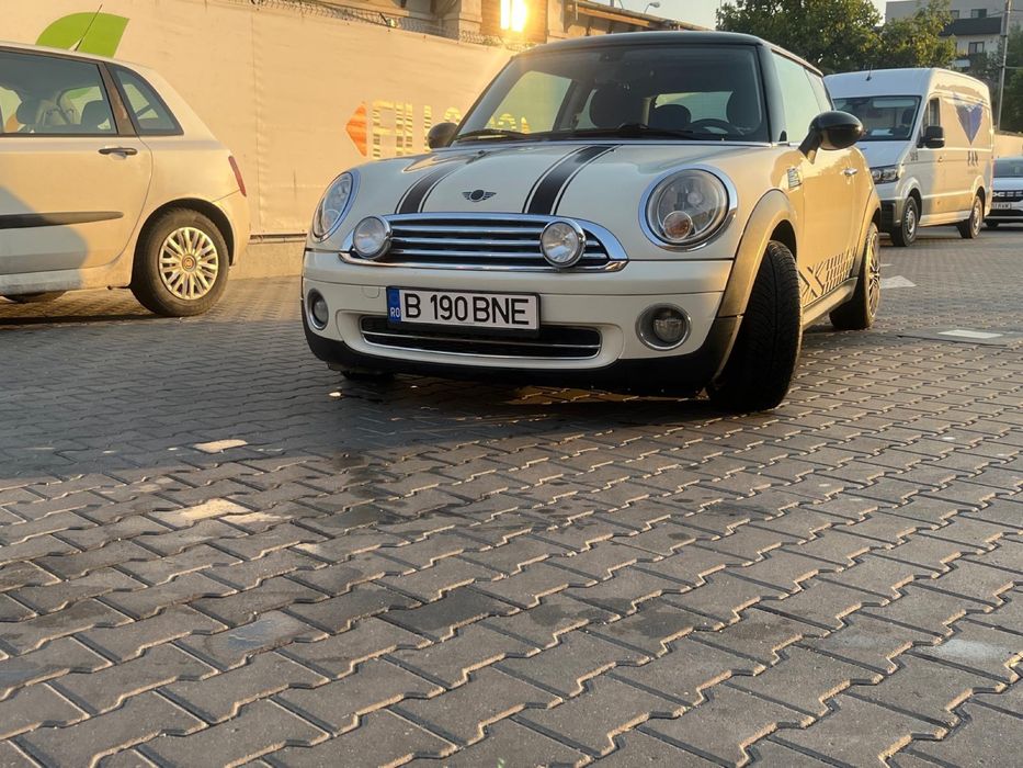 Vand  Mini Cooper cu km reali