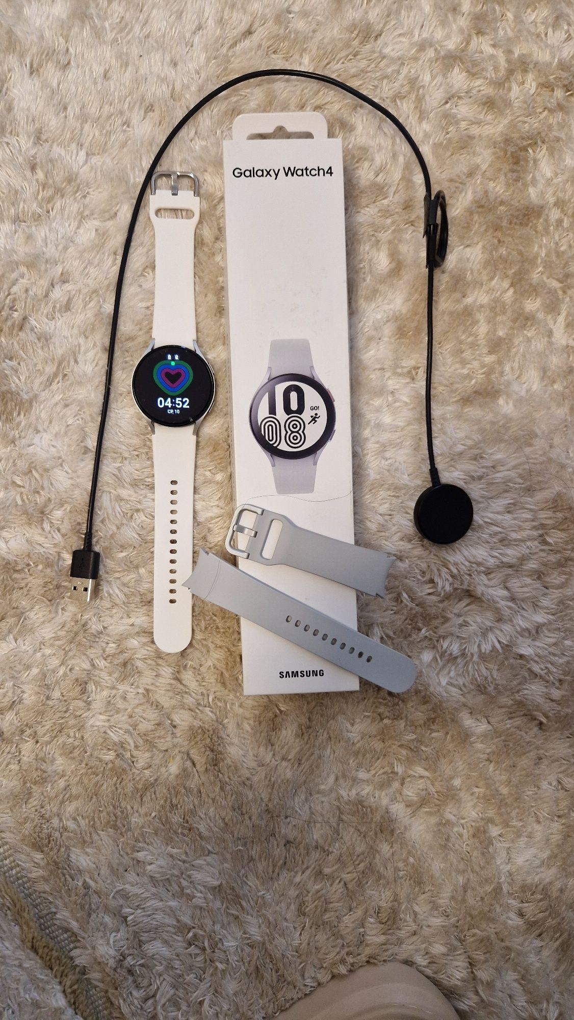 Смарт часовник Galaxy Whatch 4