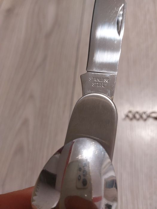 Vand Briceag multifunctional Detasabil