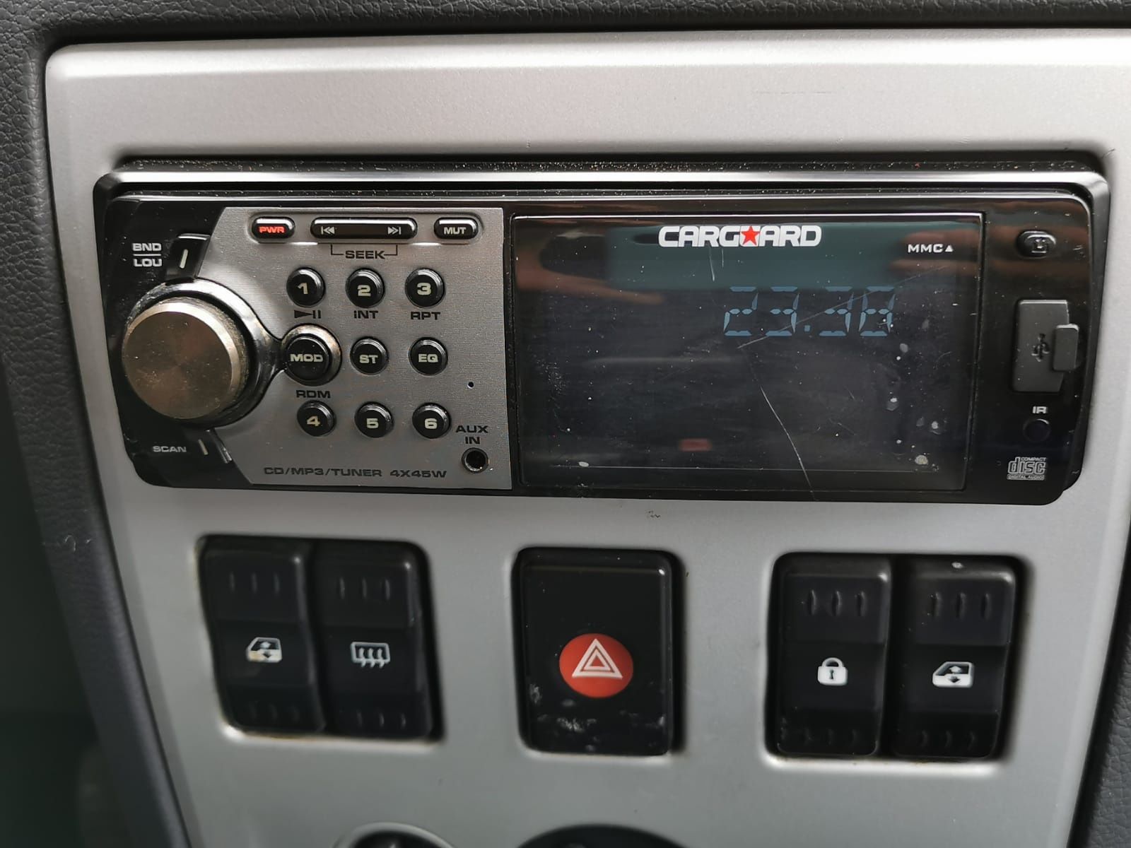 Radio cd  Mp3 USB 4x45 wats