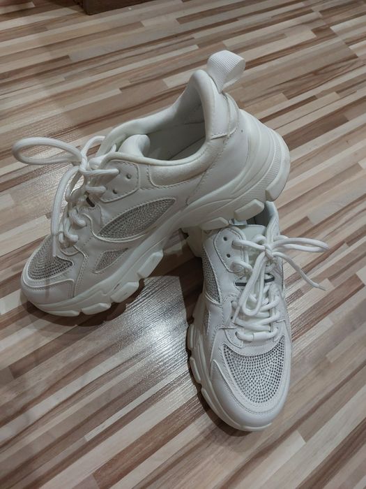 Дамски маратонки