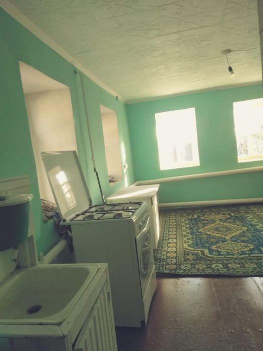 Здаёться домик небольшой две комнаты