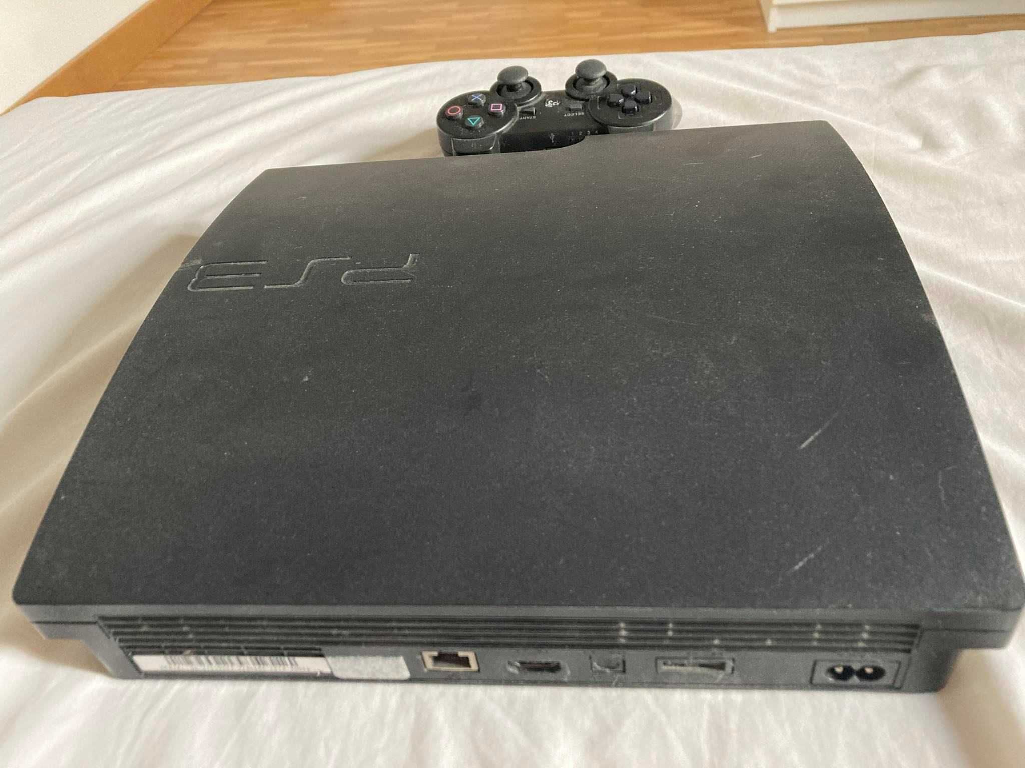 Sony Playstation 3 Slim с 18 оригинални игри на дискове