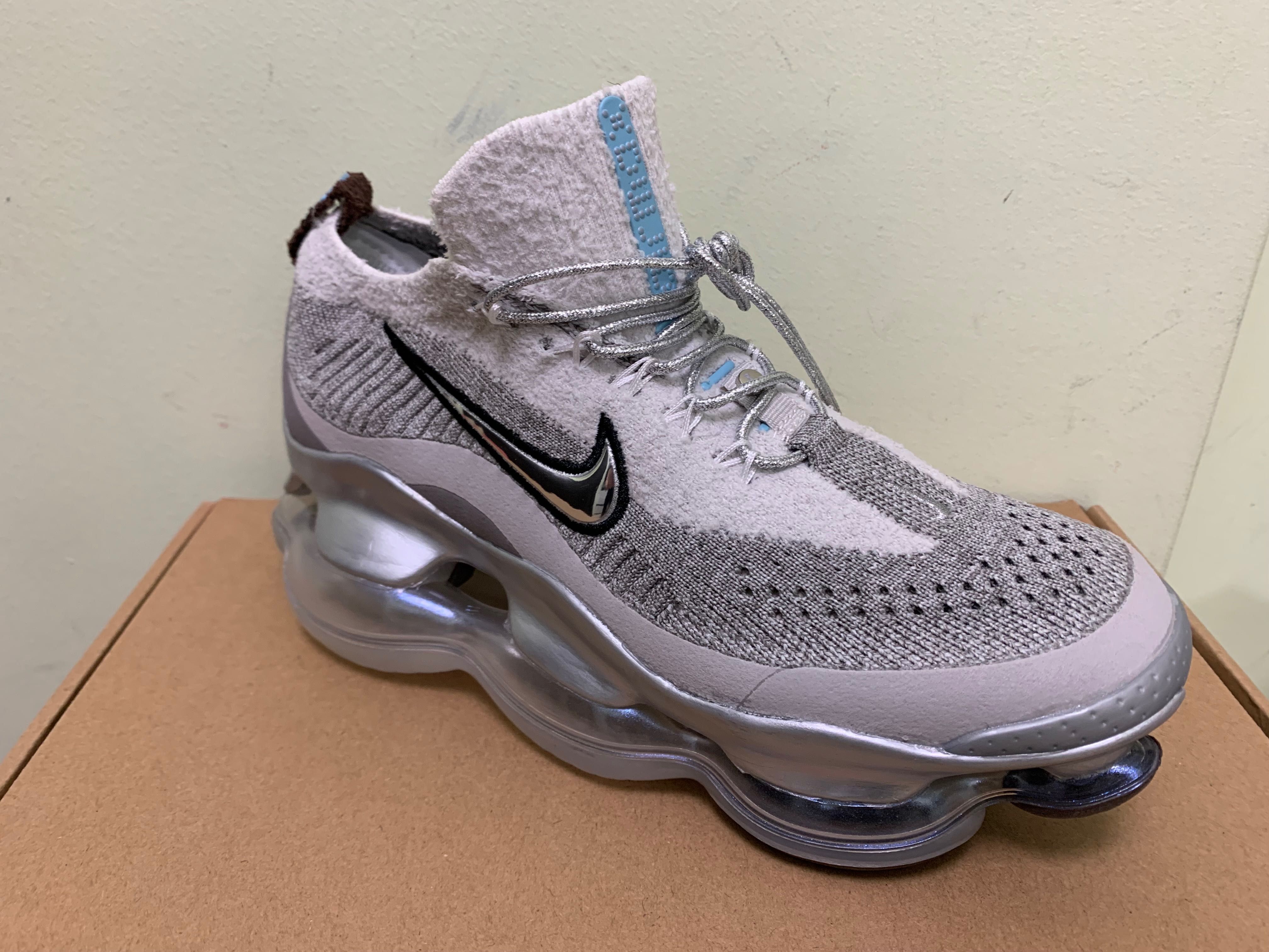 Оригинални дамски маратонки Nike Air Scorpion silver размер 38