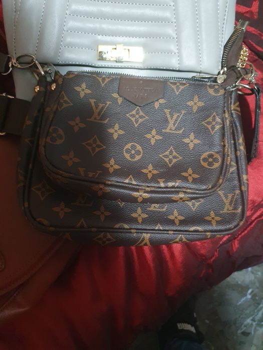 Genți pentru doamne și domnișoare