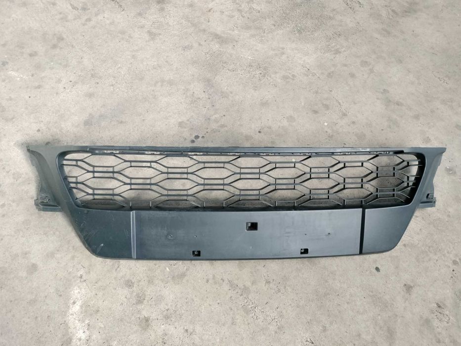 Grila inferioara bara fata Dacia Sandero/Logan Stepway