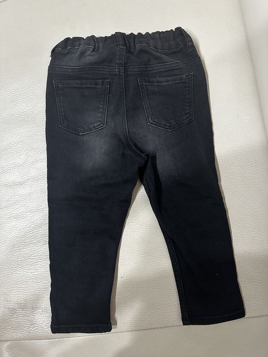 Pantalon si camasa