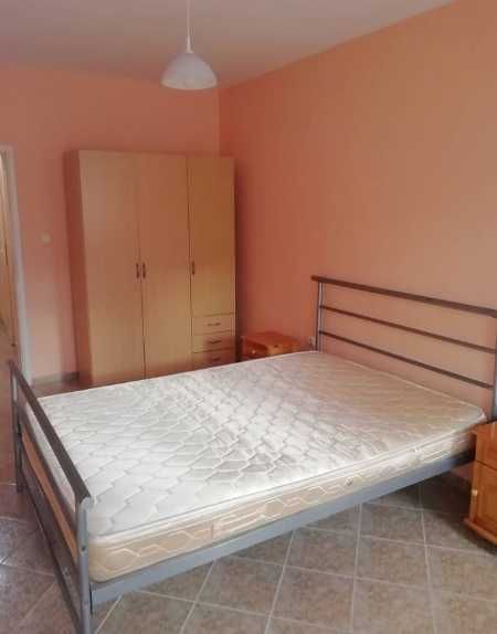 Дава се под наем Двустаен апартамент в Бургас, Изгрев - 67 кв.м за 102 € - Снимка #1