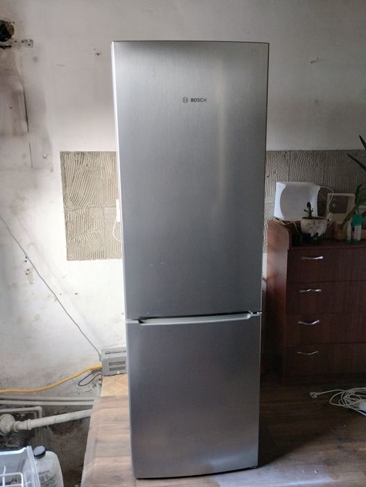 Холодильник Бош в отличном состоянии
