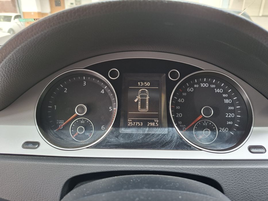 Vând Volkswagen Passat 2009