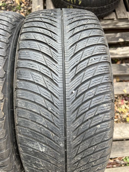 Cauciucuri iarna 235/45/18 Michelin
