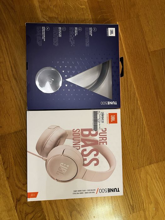 Неразличими от нови слушалки JBL  Tune 500