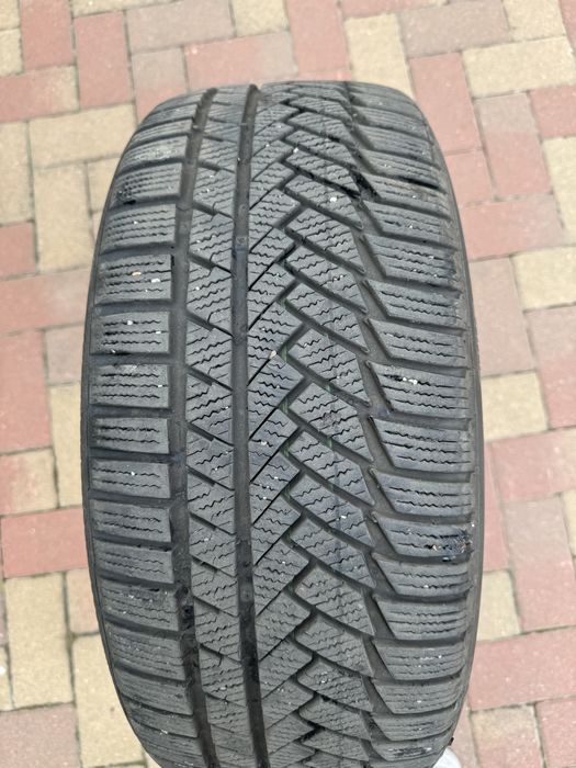 Anvelope iarna Continental 225/40 R18 92V
