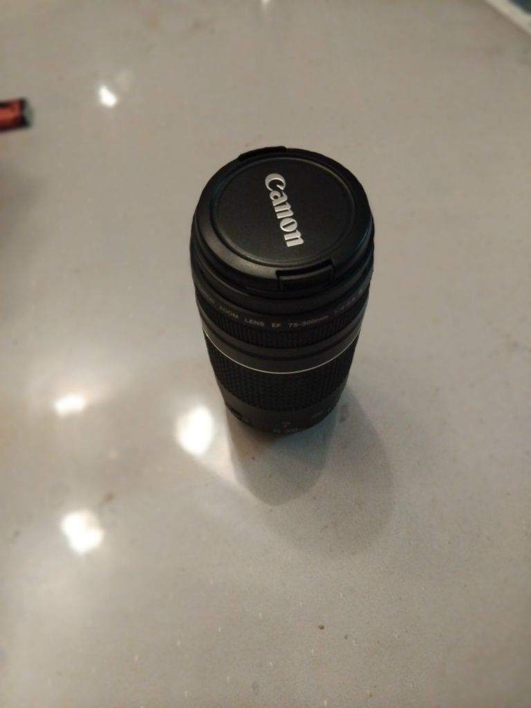 Обектив  Canon  ef75-300mm