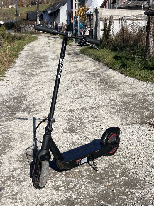 De vanzare trotineta Electrica Zwheel