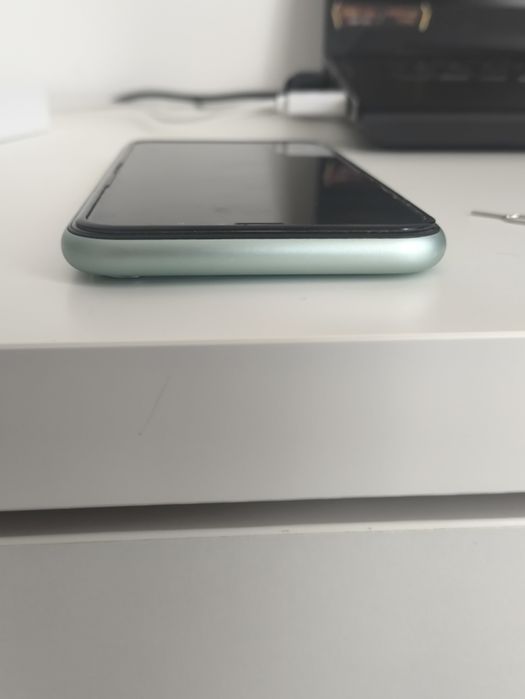 Продается айфон 11