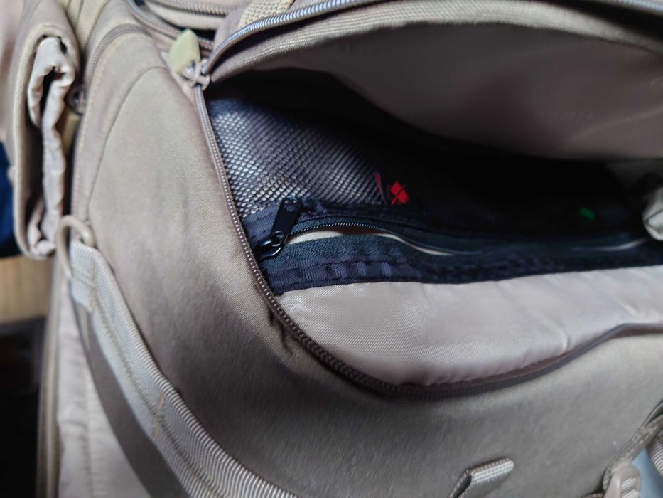 Rucsac foto Vanguard Veo Range T48 Beige cu husa