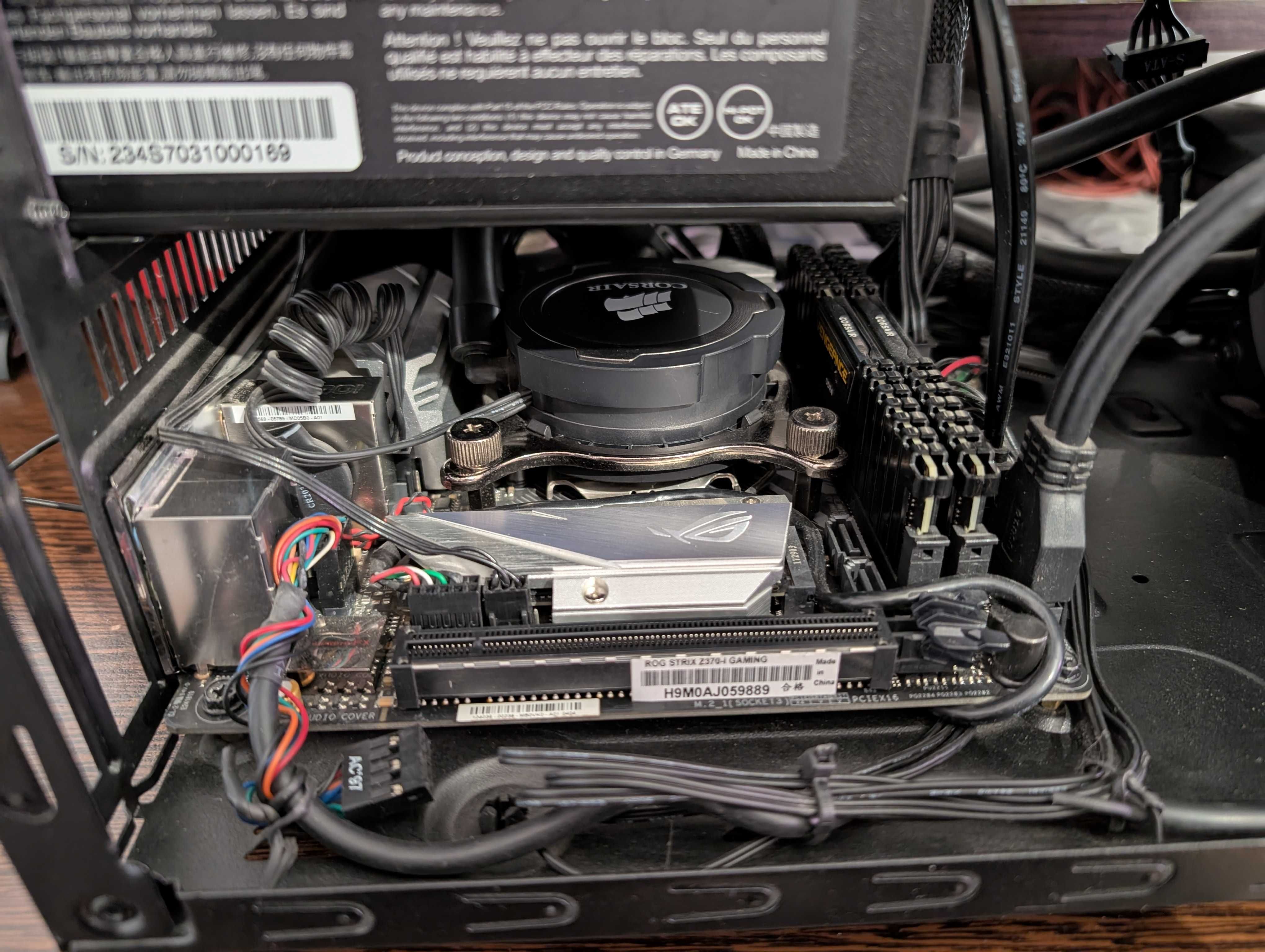 PC Compact ASUS ROG STRIX Z370-I GAMING & Intel Core i7-8700K