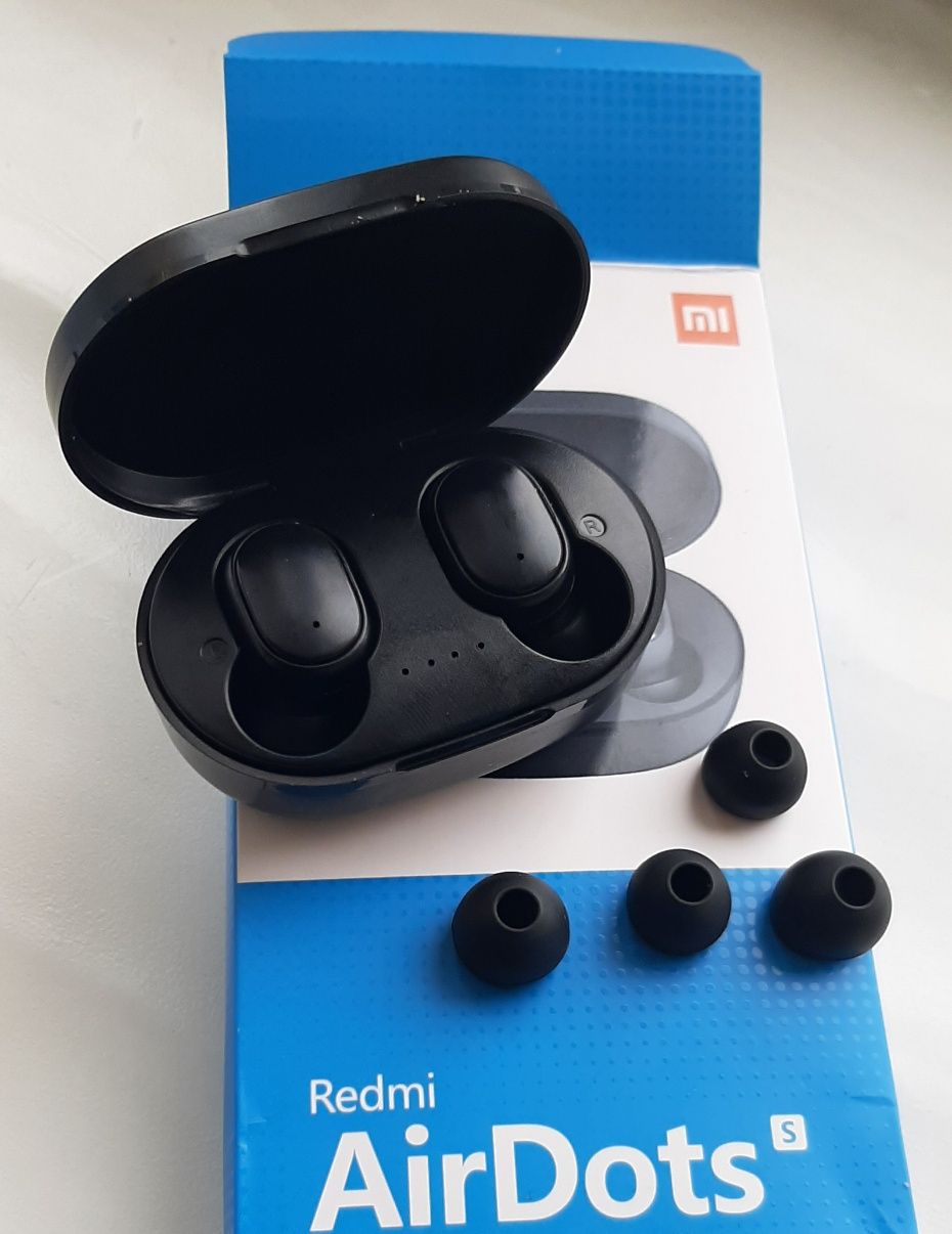 Продам новые наушники Redmi AirDots