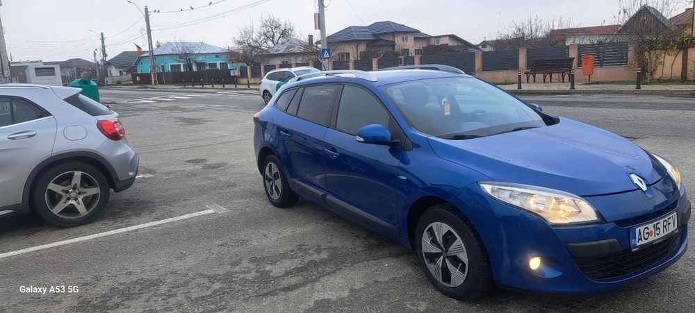 Renault megane2011motor,diesel,110c.p,A.c.pret3200euro neg.