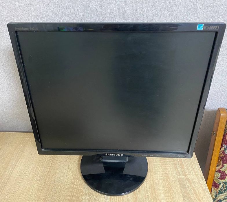 Монитор Samsung SyncMaster 943NX