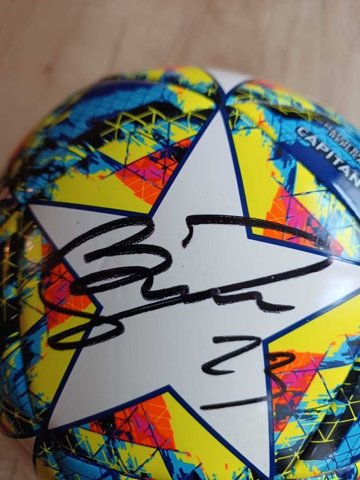 Minge de Footbal semnata de Inter - cu  COA